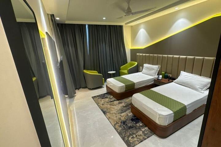Room 5 of 36