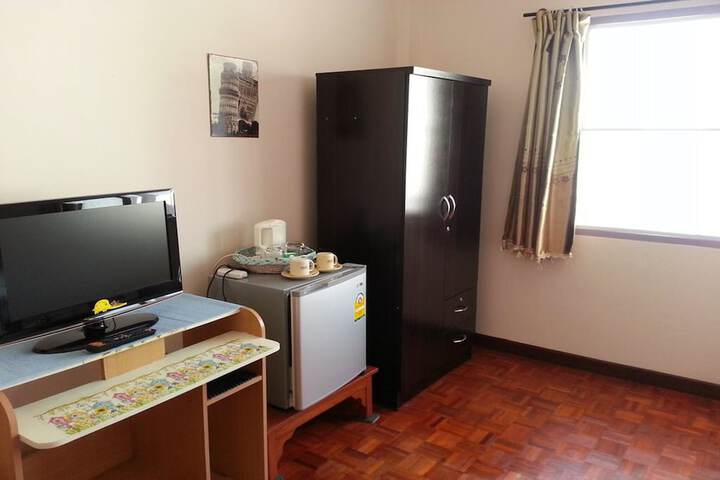 Room 17 of 43