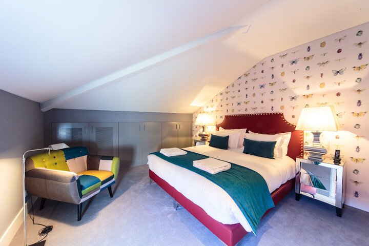 Room 12 of 49