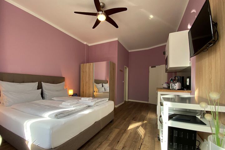 Room 5 of 52