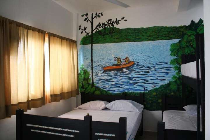 Room 11 of 18
