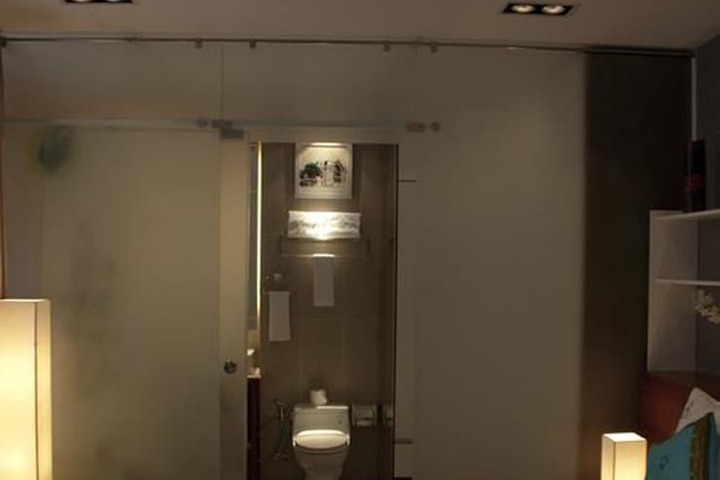 Room 17 of 42