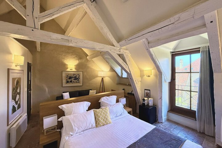 Room 49 of 110