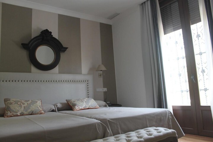 Room 7 of 36