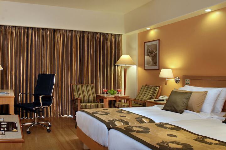 Room 5 of 31