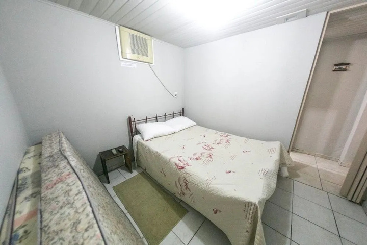 Room 2 of 11