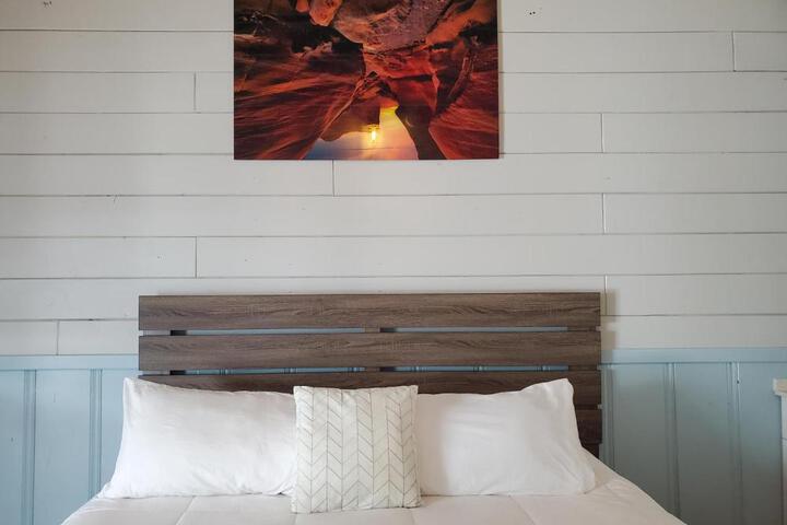 2 Double Beds (3 of 7)