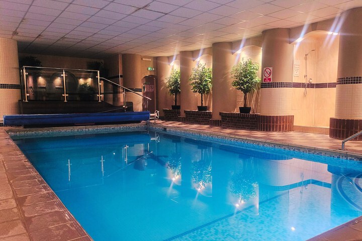 Pool 20 of 54