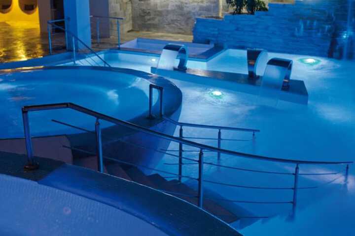 Pools & Facilities