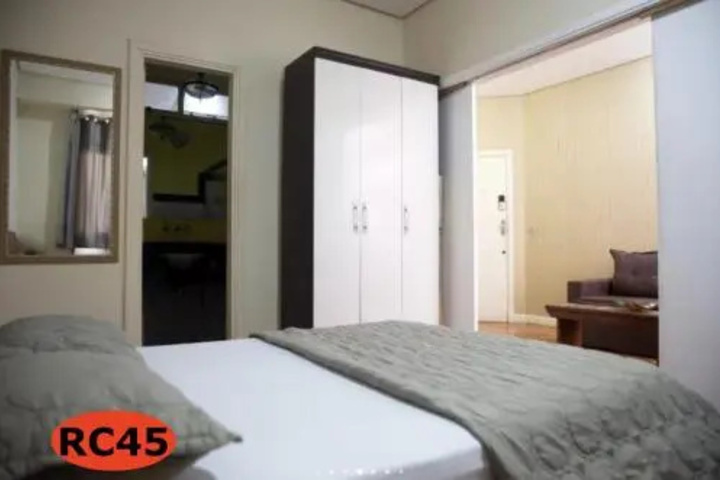 Room 6 of 7