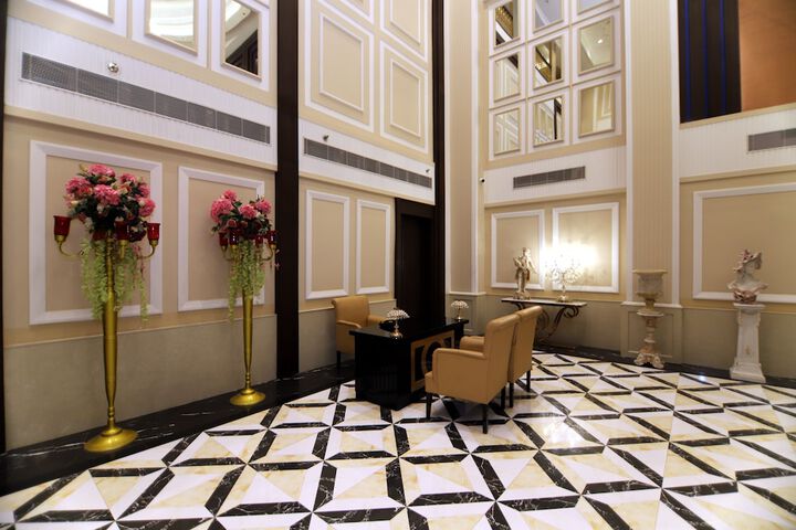 Hotel Interior 4 of 34