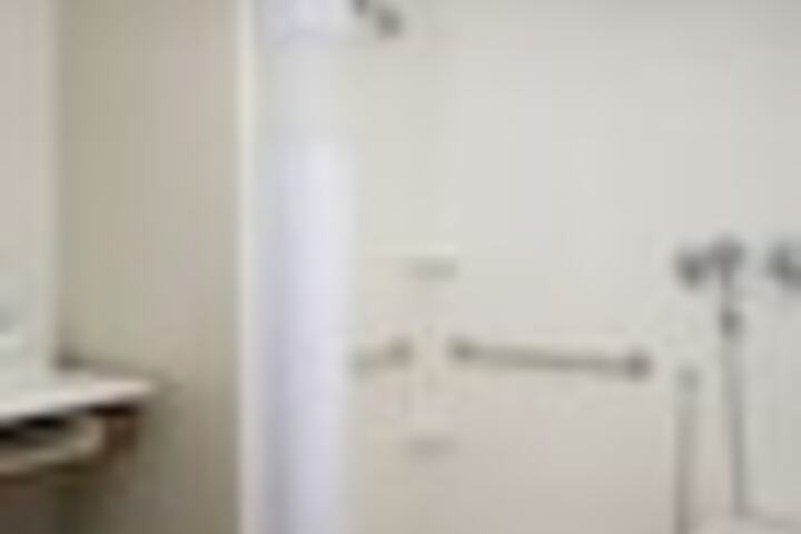 Room 35 of 75