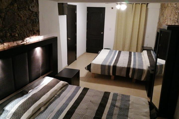 Room 3 of 7