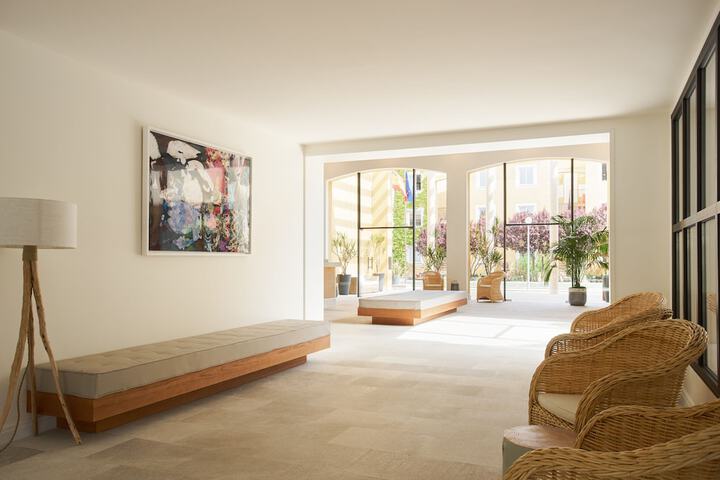 Lobby Entry