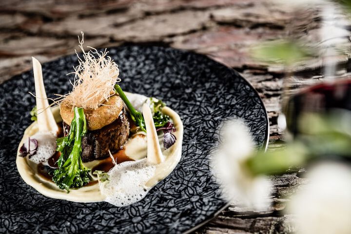 Dining 52 of 76
