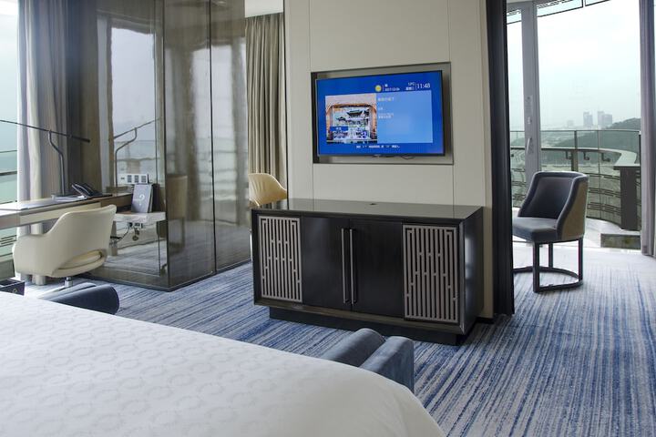 Room 50 of 107