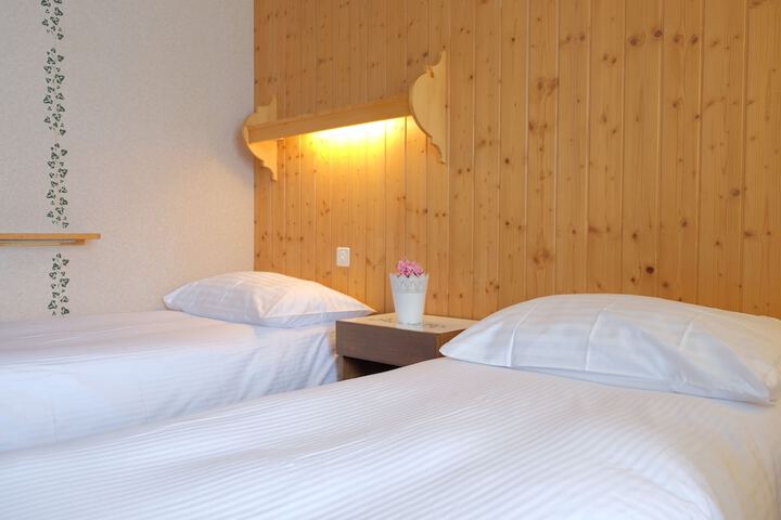 Room 6 of 57