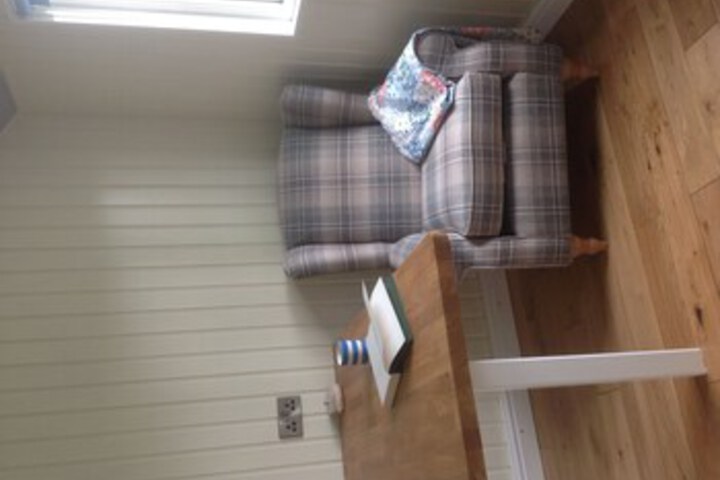 Room 9 of 14