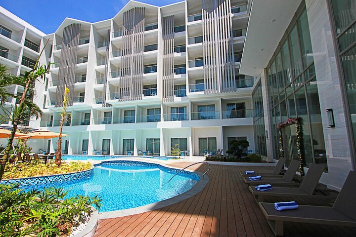 Pool 45 of 62