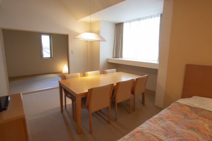 Room 49 of 108