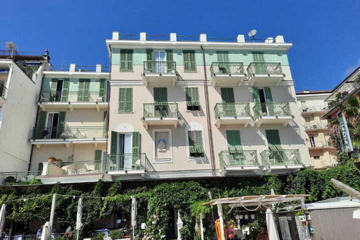 Hotel Eden Alaxi Hotels