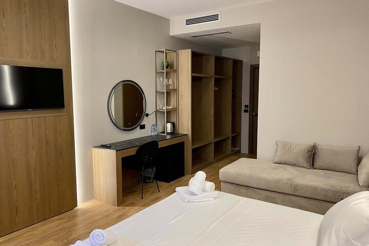 Room 25 of 71