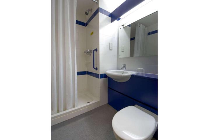 Room 4 of 19