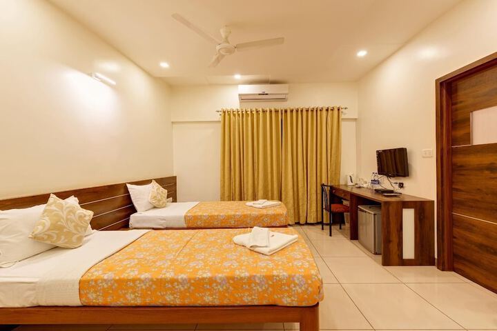 Room 6 of 24
