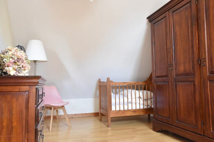 Room 5 of 44