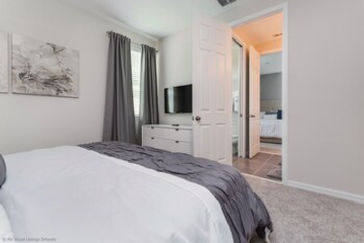 Room 182 of 234
