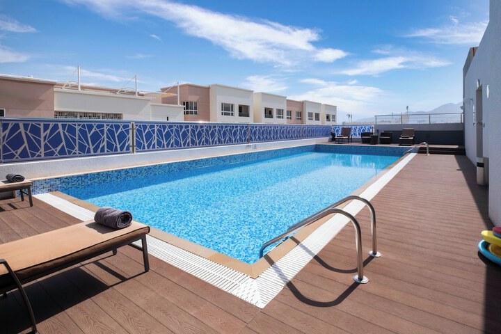 Pool 44 of 65