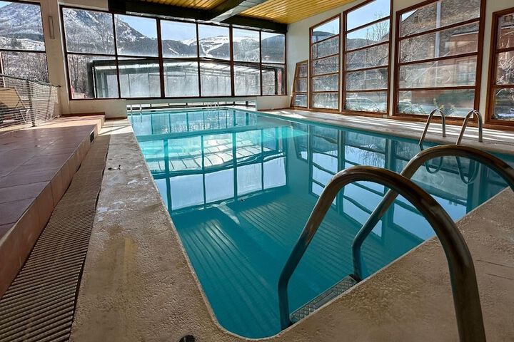 Hotel Pool