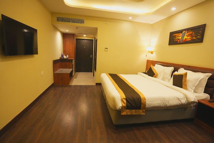 Room 8 of 47