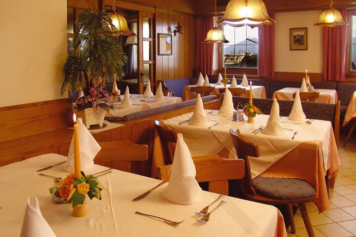 Dining Photos