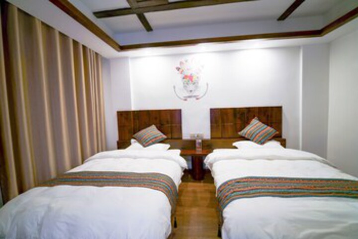 Room 10 of 44