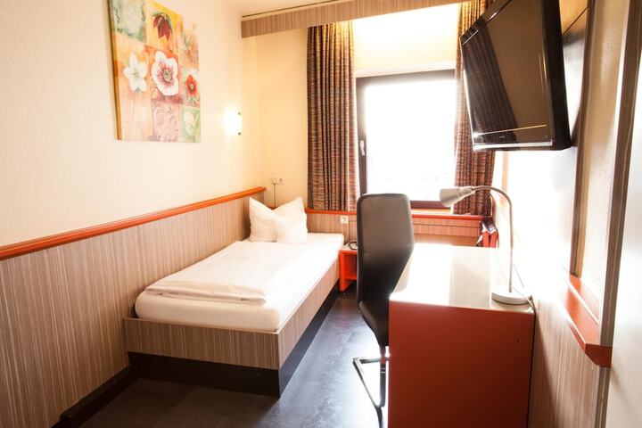 Room 17 of 57