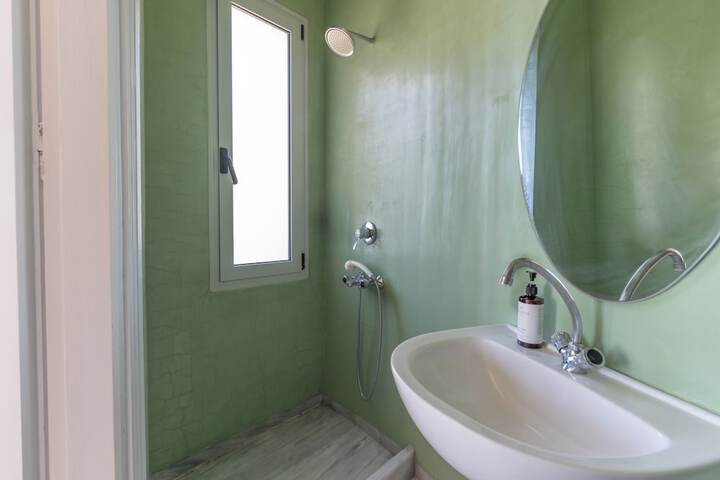 Room 165 of 238