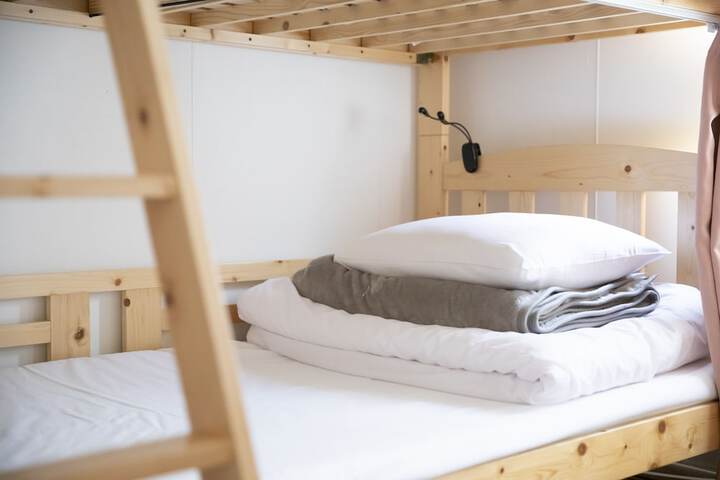 Room 8 of 49