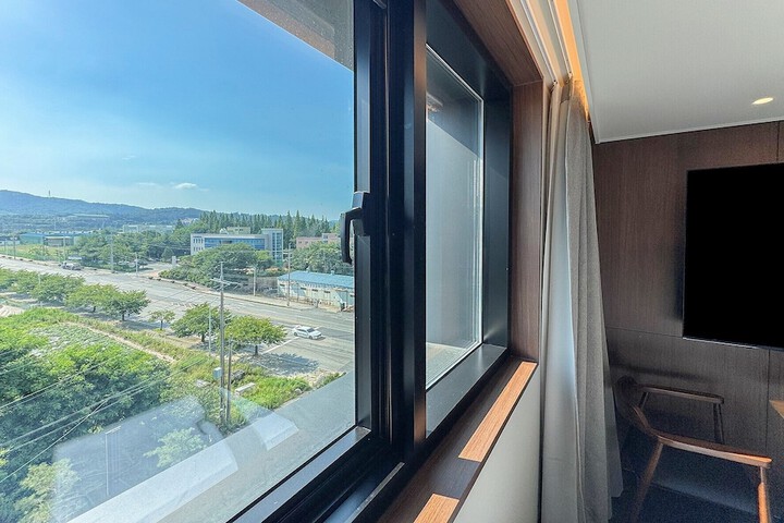 Room 19 of 42