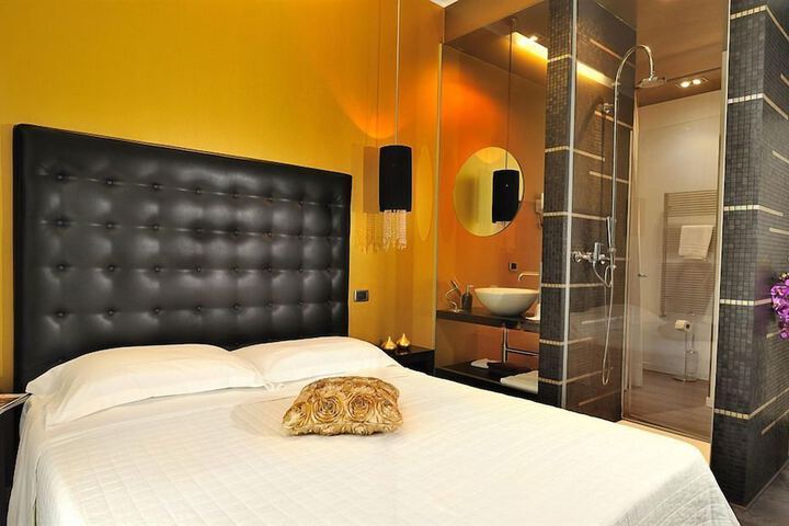 Room 14 of 30