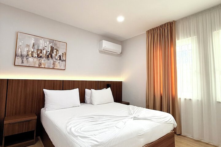 Room 15 of 22