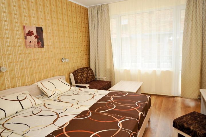 Room 10 of 29