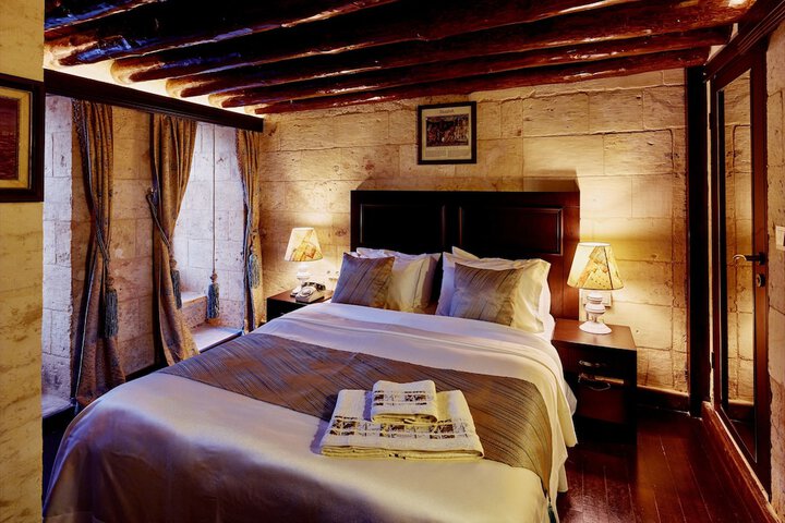 Room 3 of 36