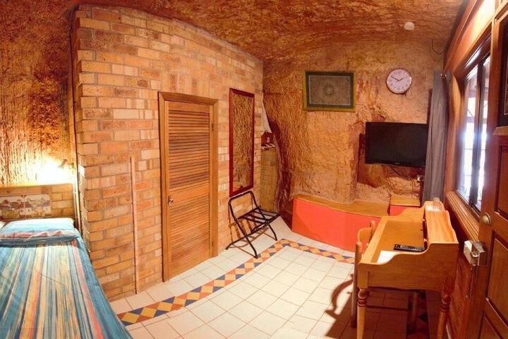 Room 9 of 41