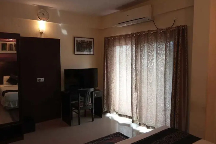 Room 5 of 41