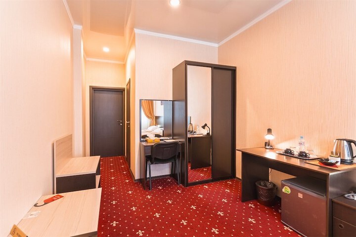Room 43 of 82