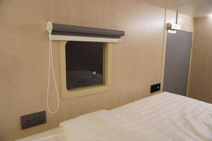 Room 12 of 21