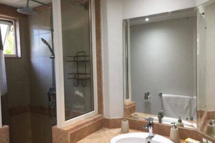 Room 2 of 18