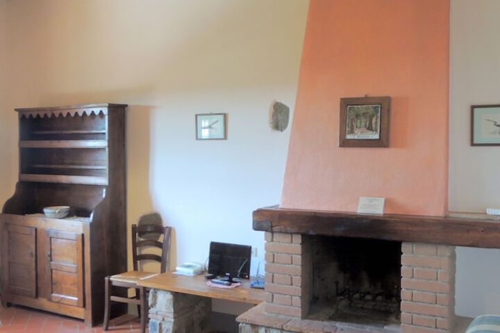 Room 47 of 145