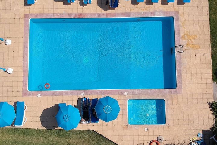 Pools & Facilities